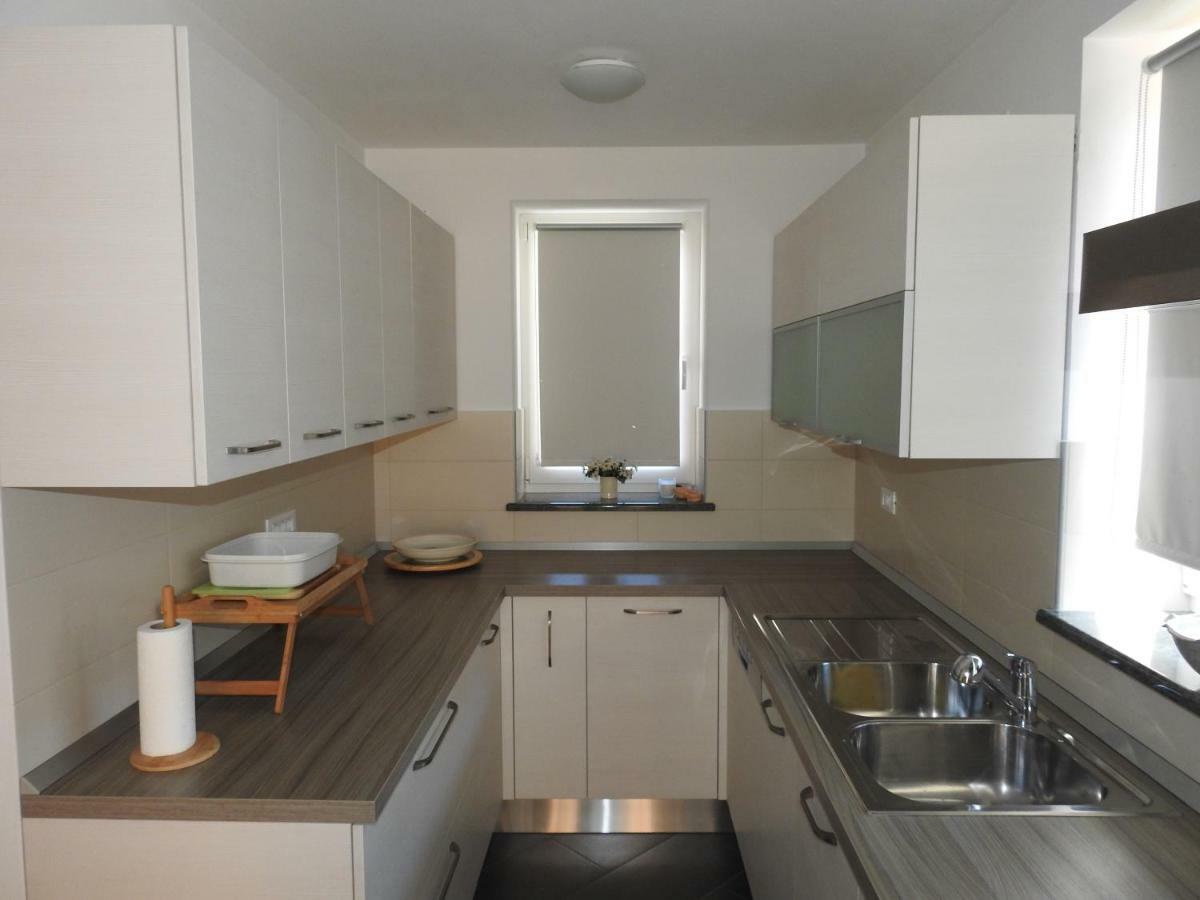Pocitniska Hisa Guest House Dobravlje Eksteriør bilde