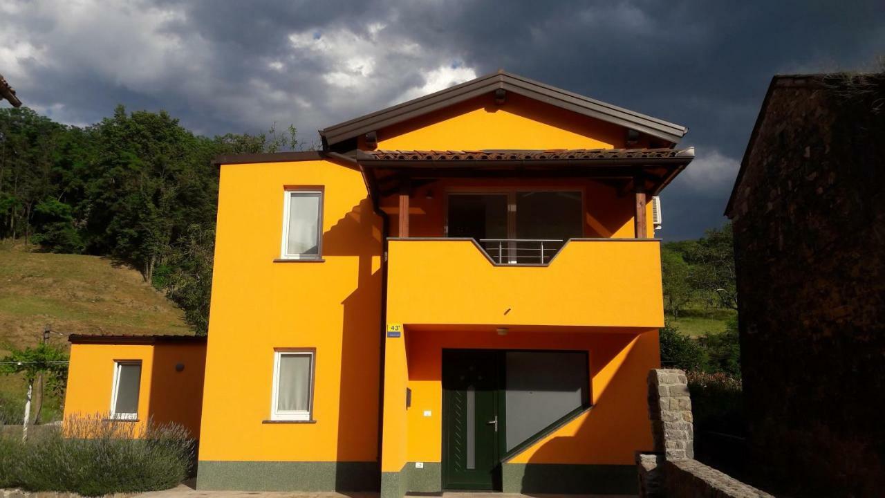 Pocitniska Hisa Guest House Dobravlje Eksteriør bilde