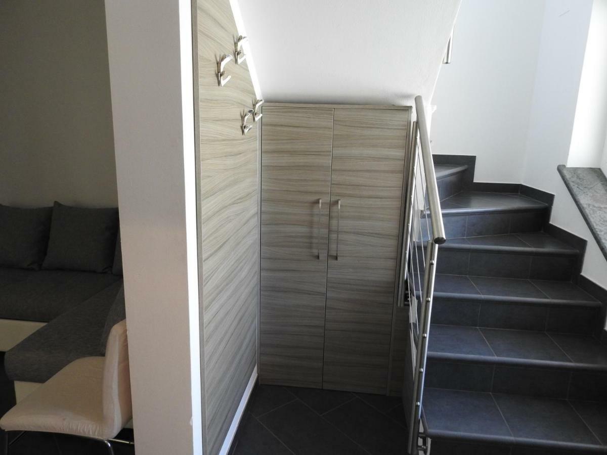 Pocitniska Hisa Guest House Dobravlje Eksteriør bilde